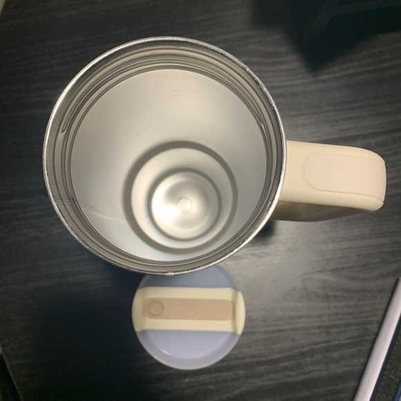 30oz Stanley Travel Mug with Handle - Picture 3 of 4